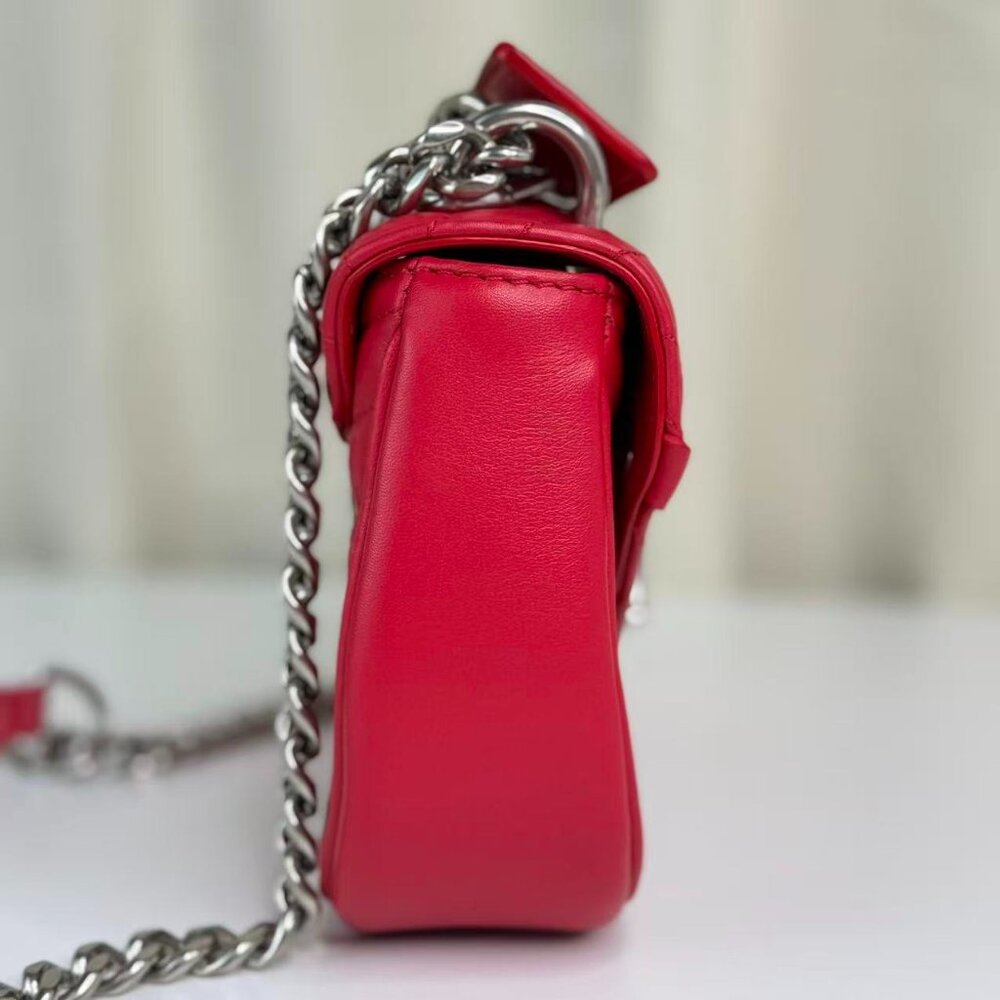 Louis Vuitton Red New Wave Chain Shoulder Bag Crossbody Style Quilted Design - Picture 5 of 9